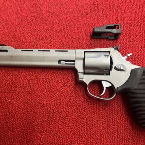 REVOLVER TAURUS TRAKER